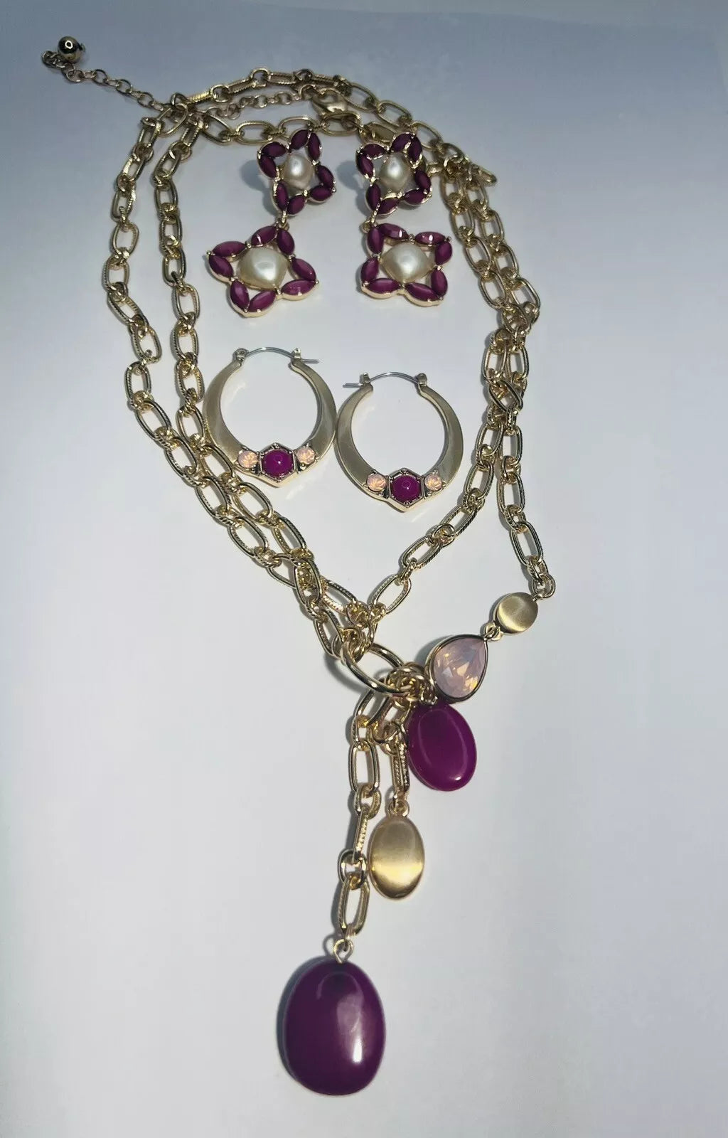 necklace With Two Earrings Sets of Gold And Purple Color.